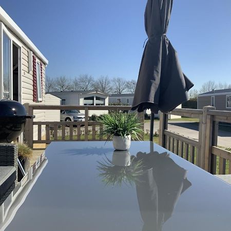 מלון אוסטקאפלה Chalet Zonnig Zeeland מראה חיצוני תמונה